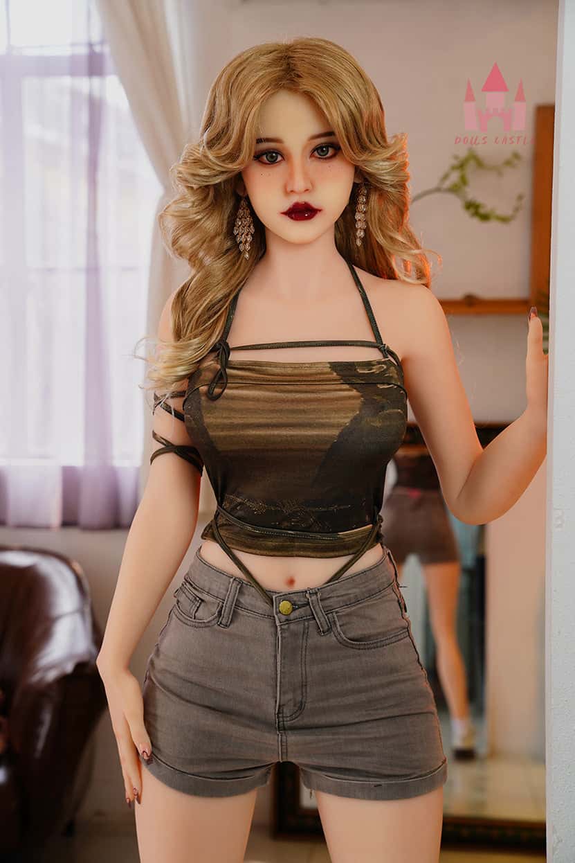Dolls Castle - Vanice : une évaluation complète de la poupée sexuelle grandeur nature en TPE de 163 cm avec bonnet E