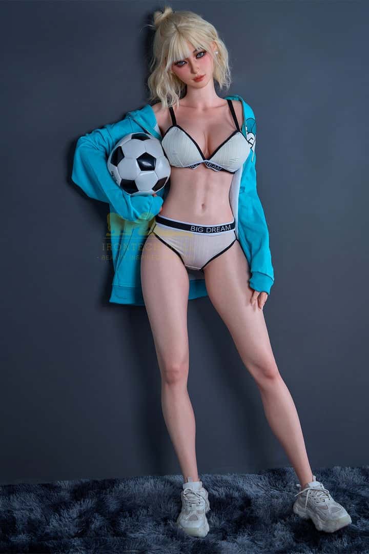 Test de la poupée Irontech S14 : découvrez les caractéristiques de cette poupée sexuelle en silicone premium de 161 cm (bonnet F).