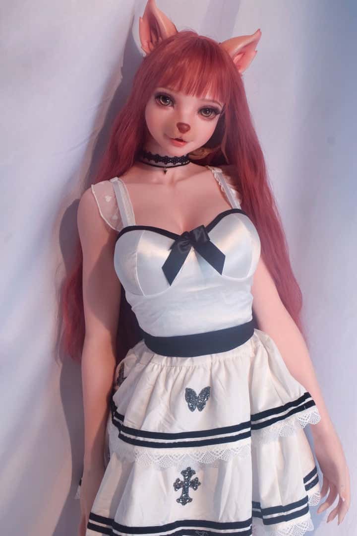 Test de la poupée Elsababe : découvrez la poupée sexuelle Inujima Haruko en silicone et fourrure de 150 cm