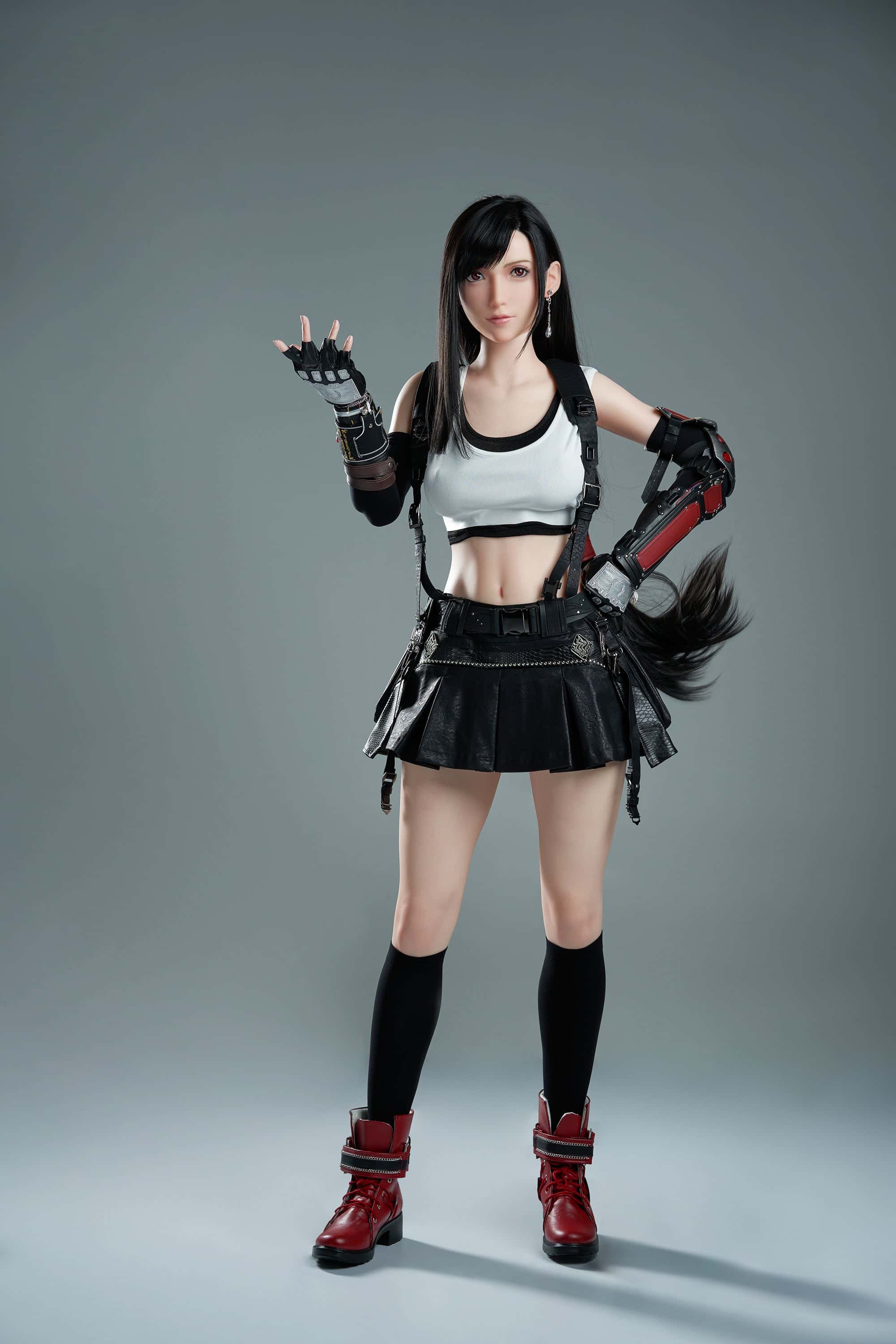 Test de la poupée sexuelle Tifa 167 cm bonnet D en silicone - Game Lady Doll