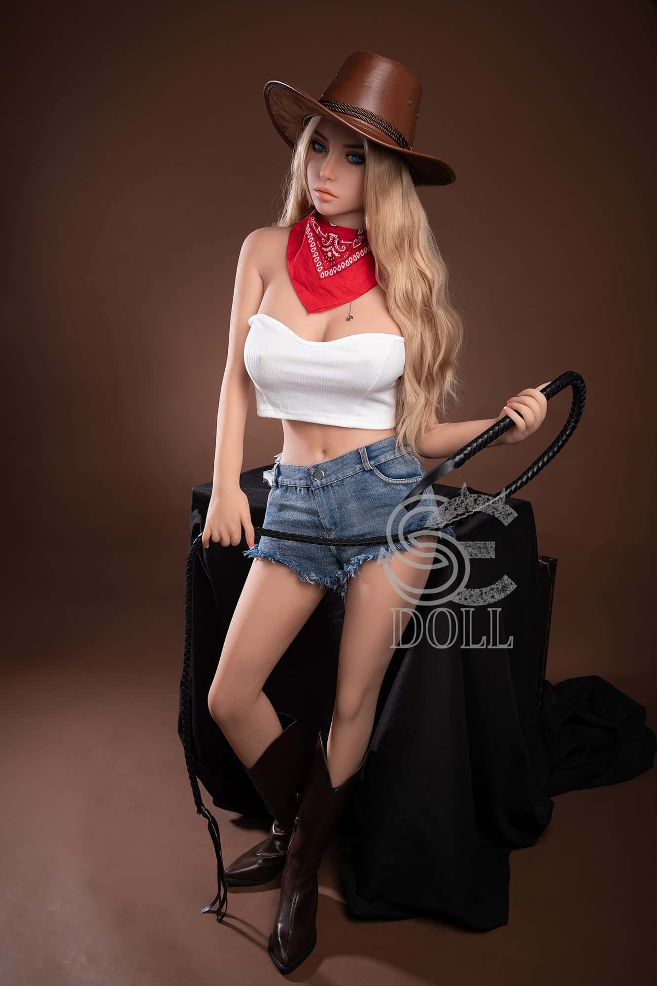 Test de la poupée sexuelle blanche SEDOLL Caroline : découvrez les fonctionnalités de la poupée sexuelle blanche SEDOLL avec fellation et rotation de la taille.