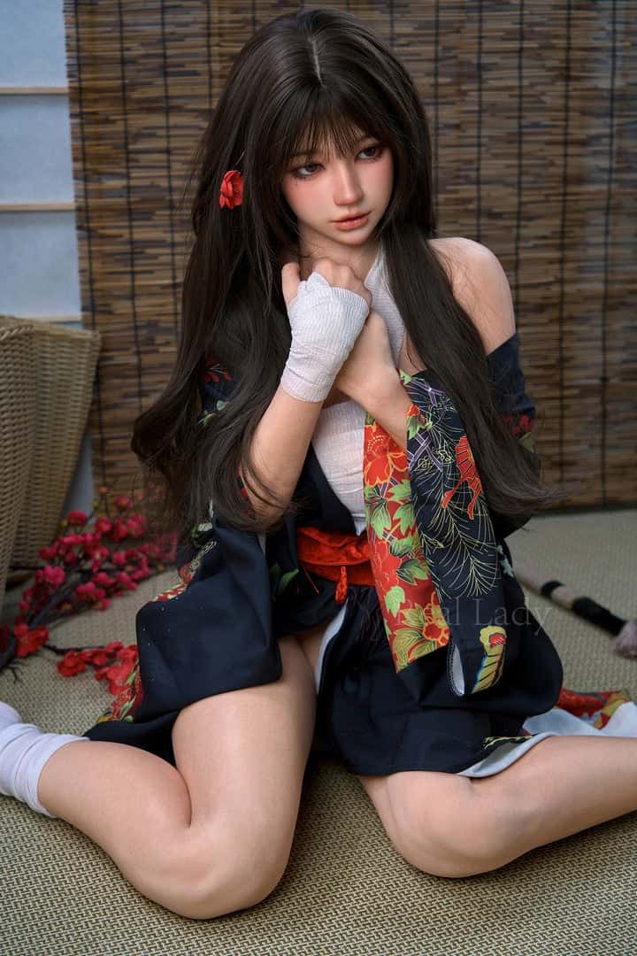Real Lady Doll - Dangerous Heiress T4 : un aperçu complet de la poupée sexuelle en silicone premium de 150 cm, bonnet F
