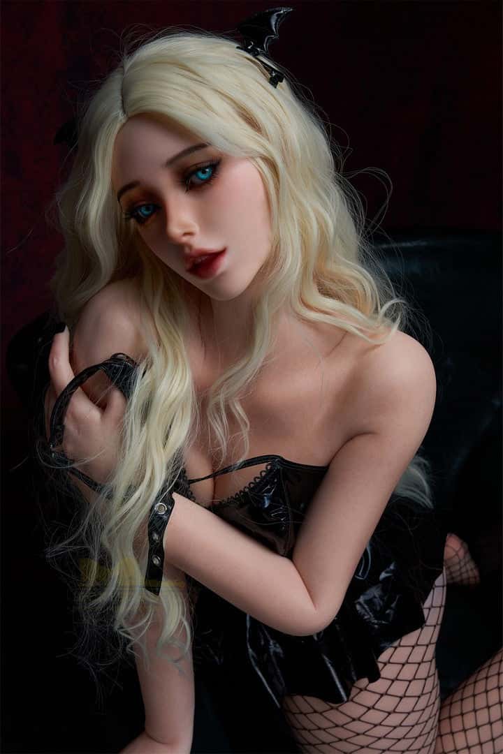 Test de la poupée Irontech Doll B2 : découvrez les caractéristiques de cette poupée sexuelle en silicone de 164 cm avec bonnet E.