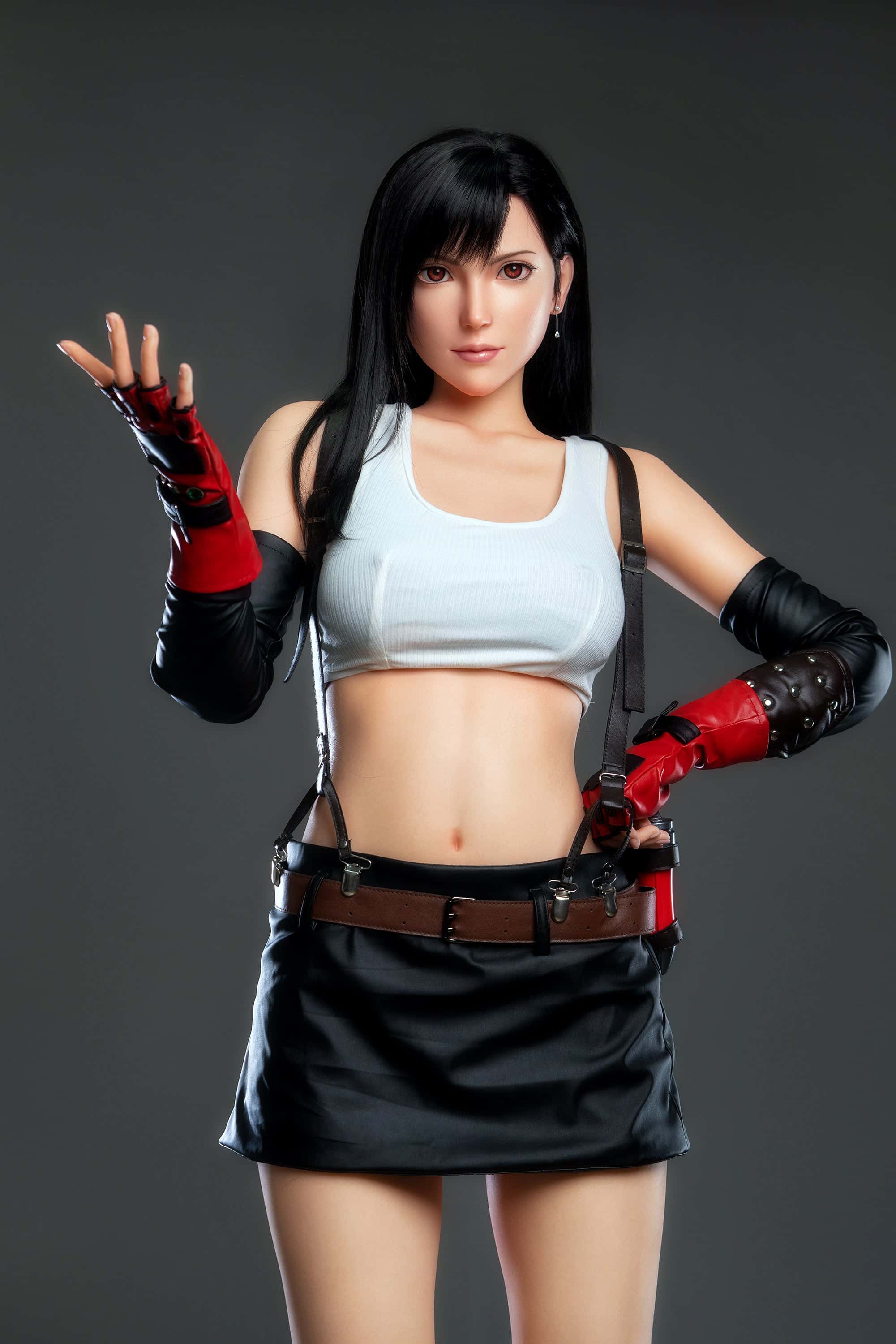 Test de la poupée sexuelle Tifa 168 cm en silicone avec bonnet E - Game Lady Doll