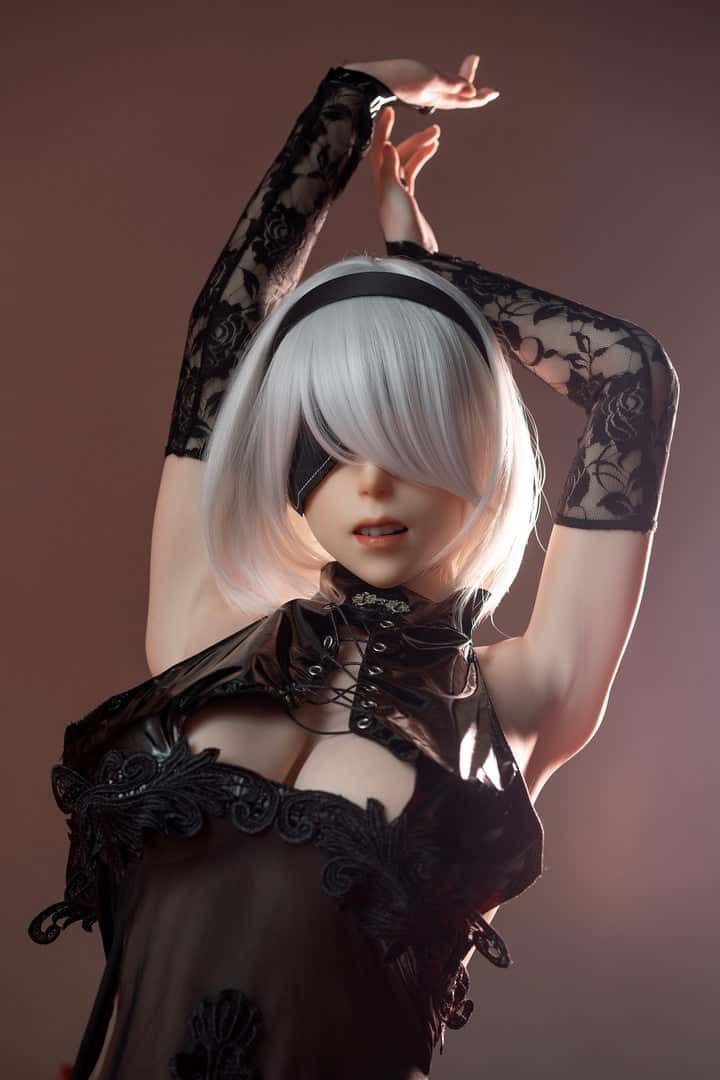 Poupée Game Lady YoRHa : un test complet de la poupée sexuelle anime en silicone de 171 cm avec bonnet G et tête ROS